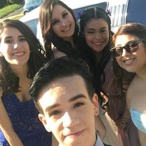 Meet your Posher, Camille